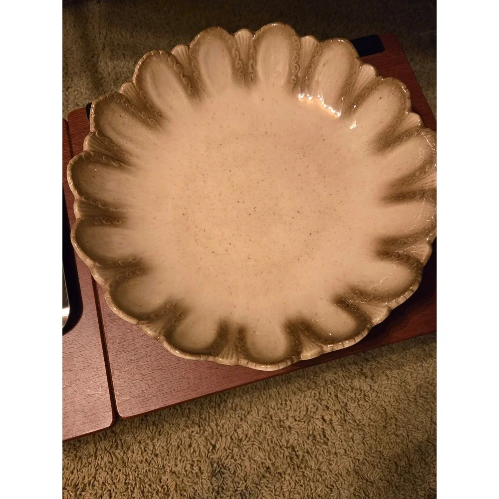 Vintage Ceramic Scalloped Pedestal‎ Bowl Speckled Cream Brown Ruffled Edge Decor